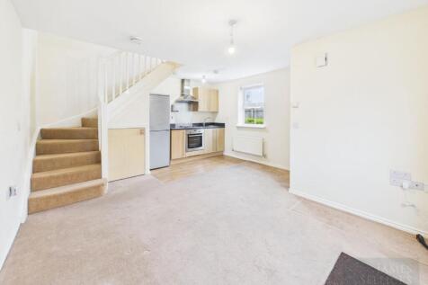Open-Plan Kitchen, Dining & Living Area