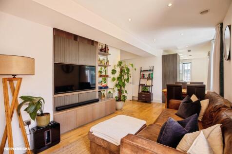 Apartment Living Rm