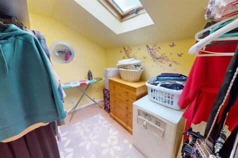 Ashfield Crescent Wardrobe