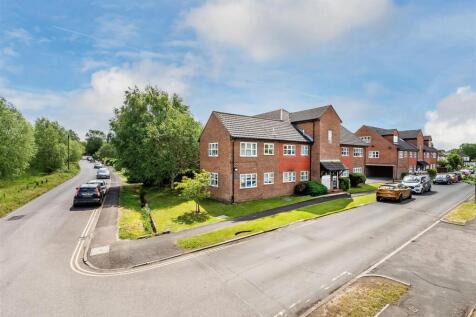6-St-James-Court-3.jpg