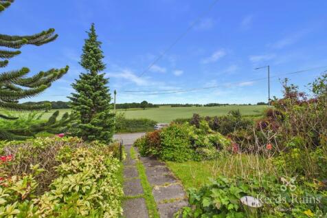 Front Garden/View