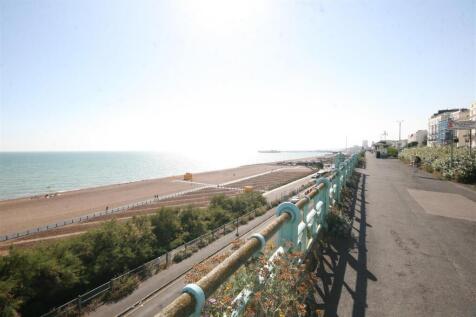 Marine Parade towards Pier.jpg