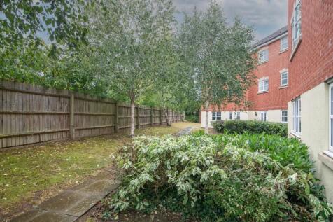 REAR COMMUNAL GARDEN