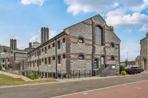 1332032-5-688b421...