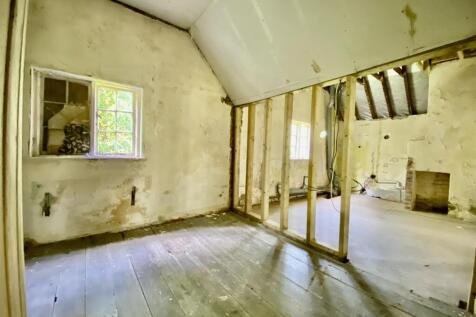 Bedroom 3 & Bathroom