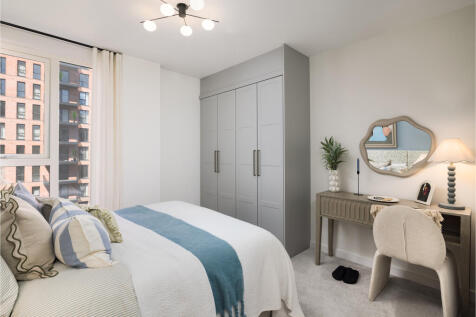 Menier Apartments - Bedroom