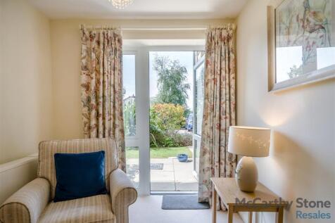 8658031-interior01.jpg