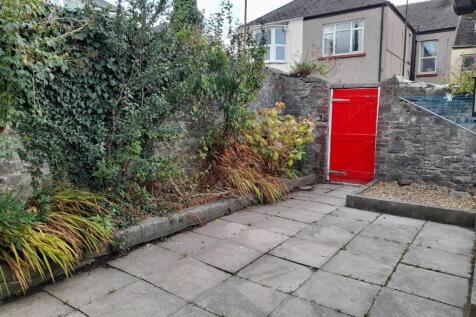 6 Bedroom Terraced in PL4 6PZ