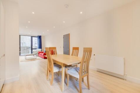Dining Area (2)