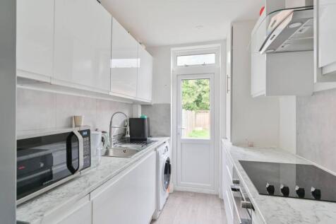 3 bed, 1 bath House in manchester - Photo 3