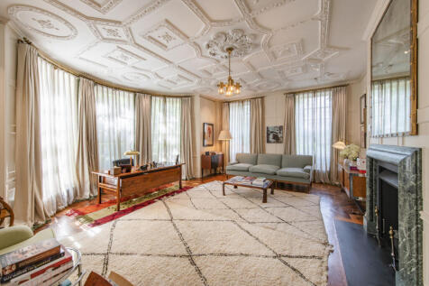 10 bed, 10 bath Detached in London - Photo 11