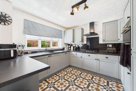 Kitchen / Breakfast Room