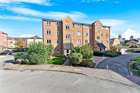 ** WALK THROUGH VIDEO ** Available 10th August 2026. UNFURNISHED (Built in wardrobes) is this 1 double, 1 single bedroom but would be ideal for a professional couple. Wood flooring throughout, bathroo