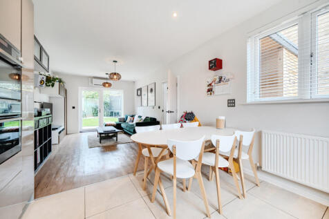 1359749-6-68d669f...