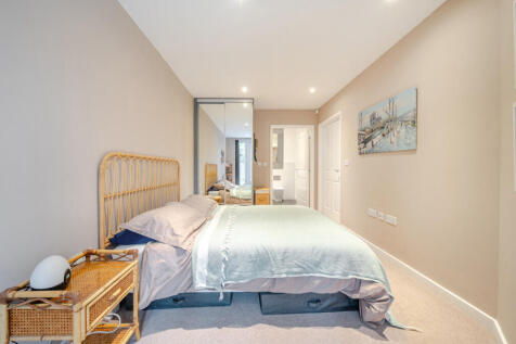 1375928-18-690b33...