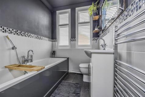 20 Gladys Avenue, Hilsea-PorticoMarketing-SoldBy-8