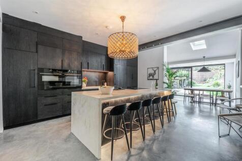 Kitchen / dining room / family room