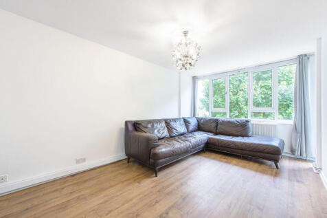 ZERO DEPOSIT AVAILABLE. LONG LET. Bright and well presented two bedroom flat offering 655 sq ft of living space. Featuring a spacious reception room, separate kitchen, modern bathroom and private balc