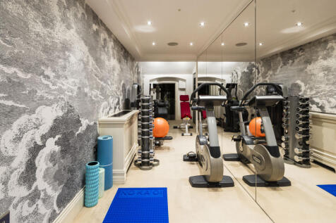 6 bed, 9 bath Town House in London - Photo 23