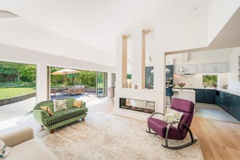6 bed, 5 bath Detached in Bristol - Photo 5
