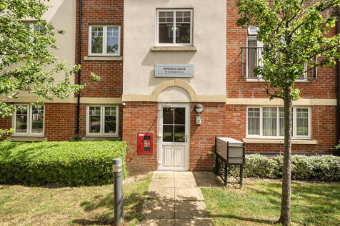Andrews Property Group are delighted to welcome to market this beautifully presented one bedroom ground floor apartment set within the highly sought after ‘Willows Development’ in Morden within 0.5 mi