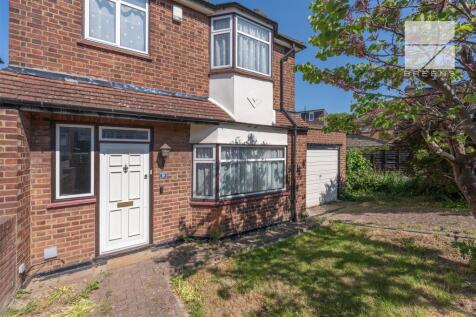 9 Brookhouse Gardens_0045.jpg