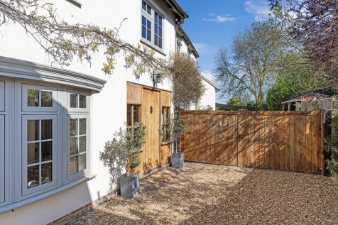 Side Aspect/Driveway
