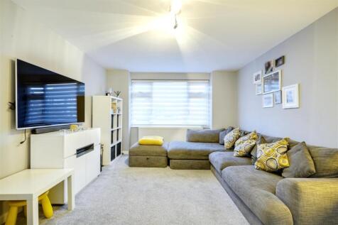 Lounge/Sitting Room