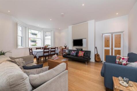 Reception room: