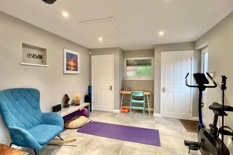 Garage/gym