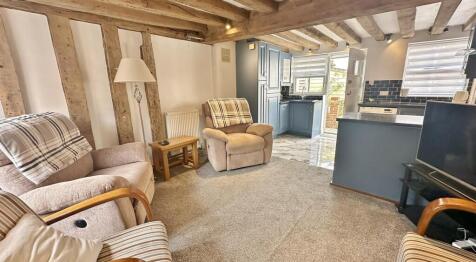 Lounge/Kitchen