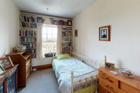 13-Millward-Road-Bedroom (3).jpg