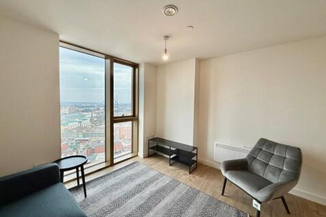 Experience elevated city living in this exceptional fully furnished two-bedroom, two-bathroom apartment at South Central, Birmingham’s striking new landmark development on Essex Street.