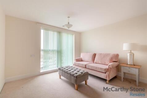 8678509-interior07.jpg