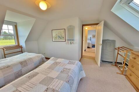 Wellingtonia Bedroom 2