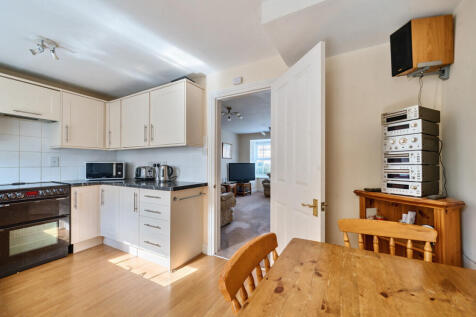 1313759-17-685981...