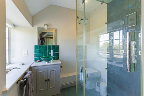 En Suite Shower Room