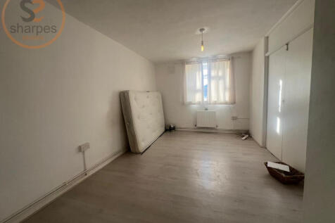 WhatsApp Image 2025-11-18 at 15.09.55 (1).jpeg