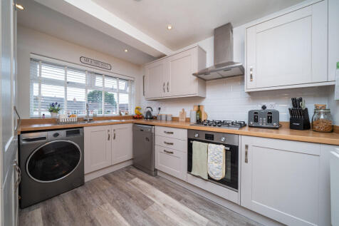 EXTENDED KITCHEN