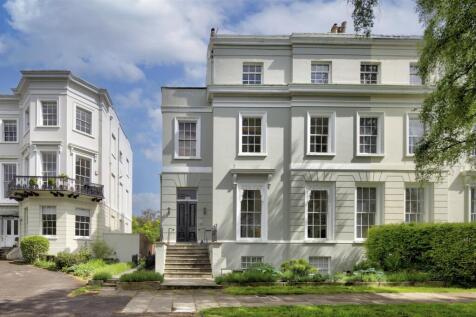 5, 21 Pittville Lawn exterior 2nd .jpg