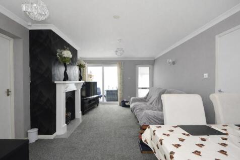 Lounge1.jpg