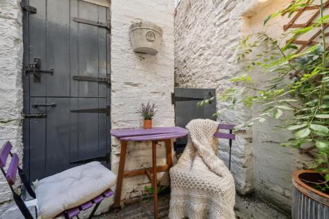 Rear Courtyard