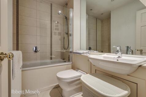 28 Bathroom.jpg