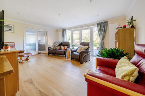 1384608-4-69203fc...