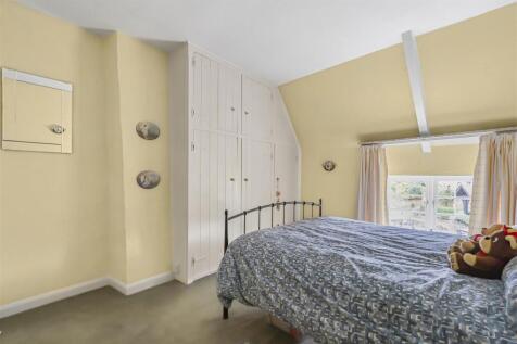 The Old House, Hannington