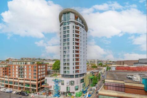 A brilliant property with outstanding views from the balcony.