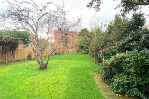 1 New Park Ave - Garden.jpg