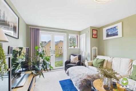 EweMove Estate Agents Basingstoke - Fleetlands Hou