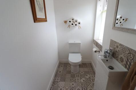 Downstairs wc