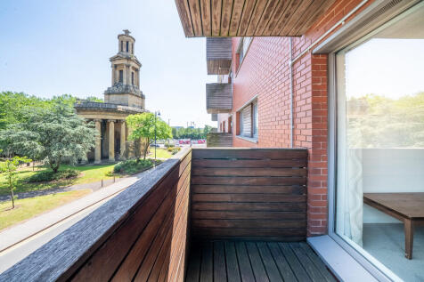 Avery Residential are proud to offer this large, recently renovated 2 bedroom apartment available to rent in the Skyline development. Situated only a stone's throw away from the Mailbox and all City C